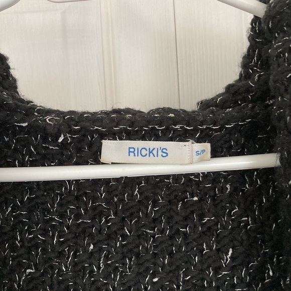 Black knit cardigan sweater with hood - Picture 3 of 5